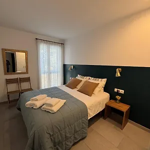 Apartamento Nuevo En El Centro Con Garaje, Cadaqués